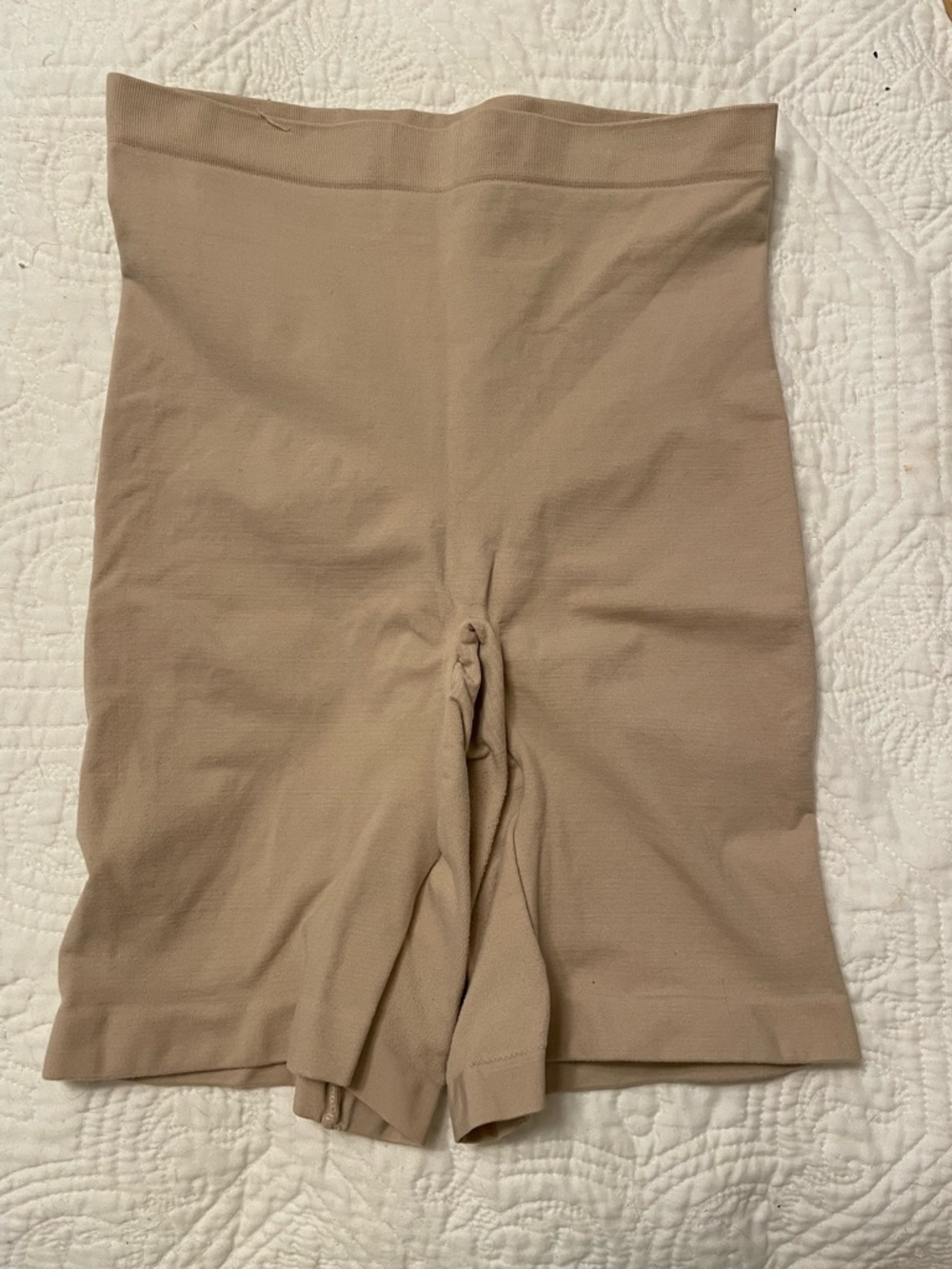 barely there Nude High-Waist Shaping Shorts